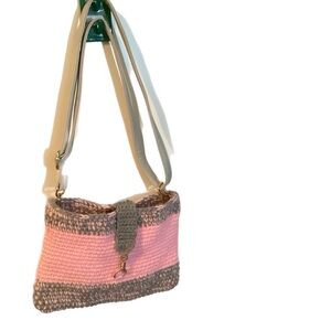 Adorable Crochet Pink & Gray Purse.
Shoulder bag with Adjustable shoulder straps